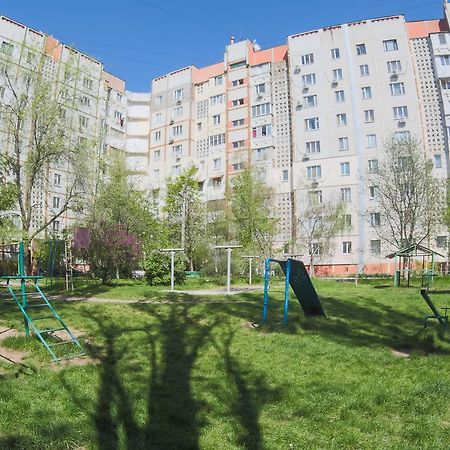 Clean And Comfortable Apartments On Karl Marx Street Tiraspol Exterior foto